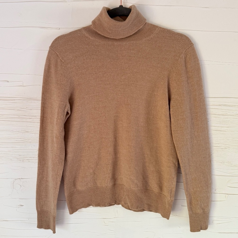 Saks Fifth Avenue | Halston | Size L | 100% Merino Wool Turtleneck Sweater - Picture 2 of 7